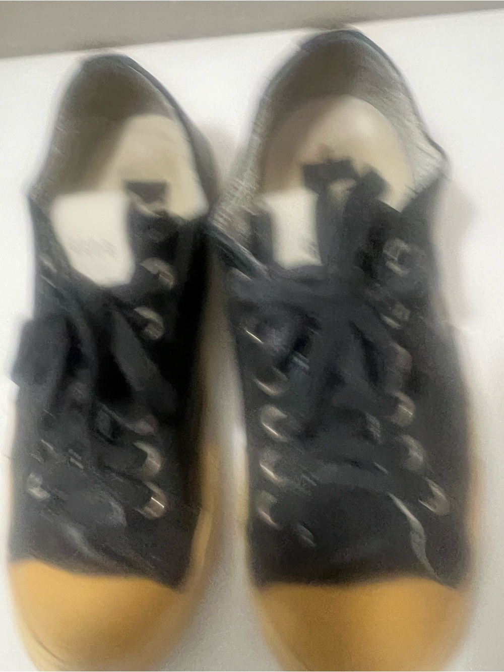 Golden Goose Vstar 2 Black Leather Sneakers with Yellowed Rubber Sole and Toe - Picture 4 of 16